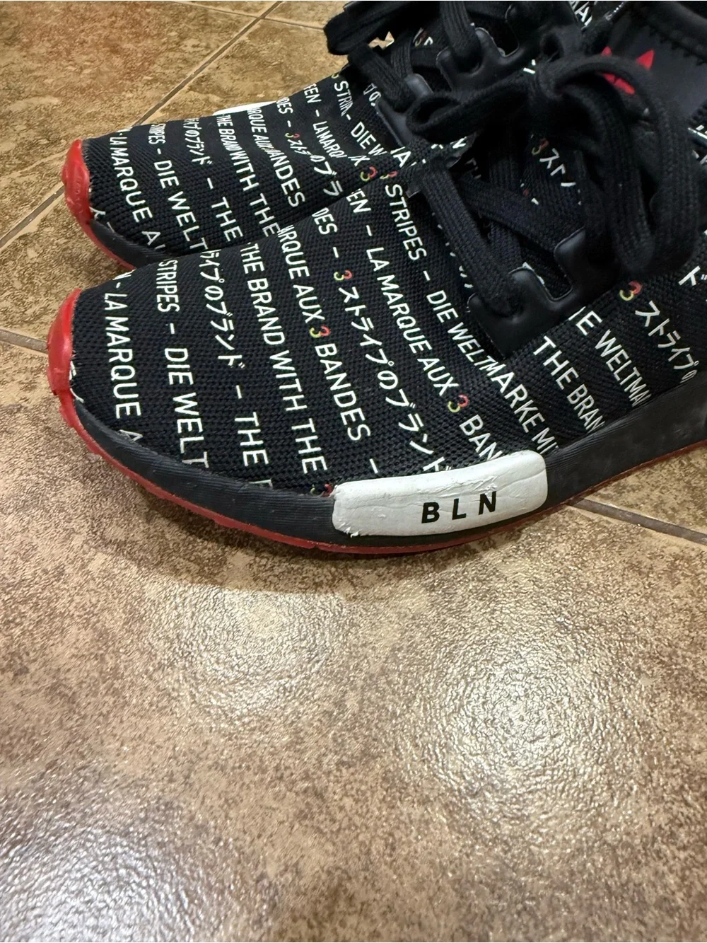 adidas distinctive nmd